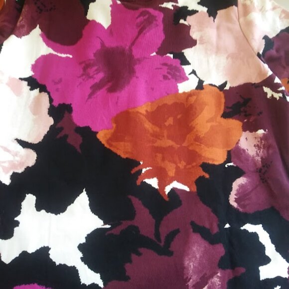 Susan Graver Weekend women's size M multicolored floral top - Picture 11 of 15